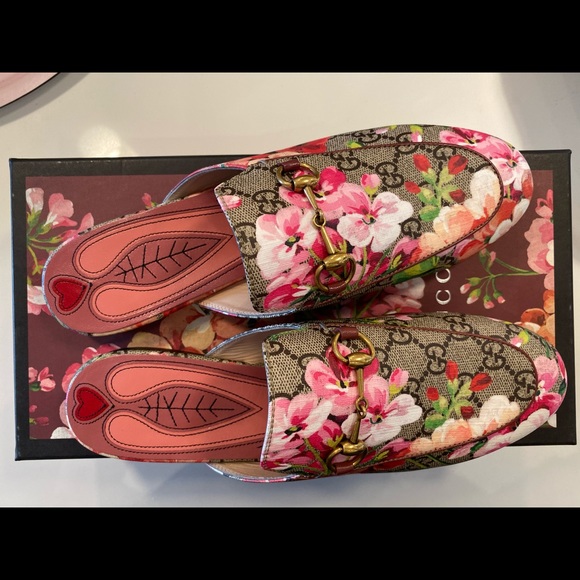 gucci bloom mules